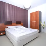 Boutique Rainbow 4 Hotel 3*