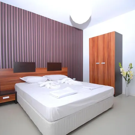 Boutique Rainbow 4 Hotel 3*